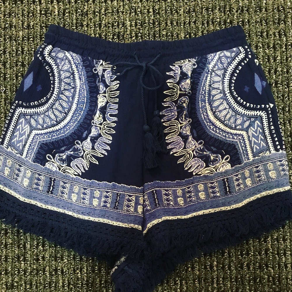 Flowy navy shorts